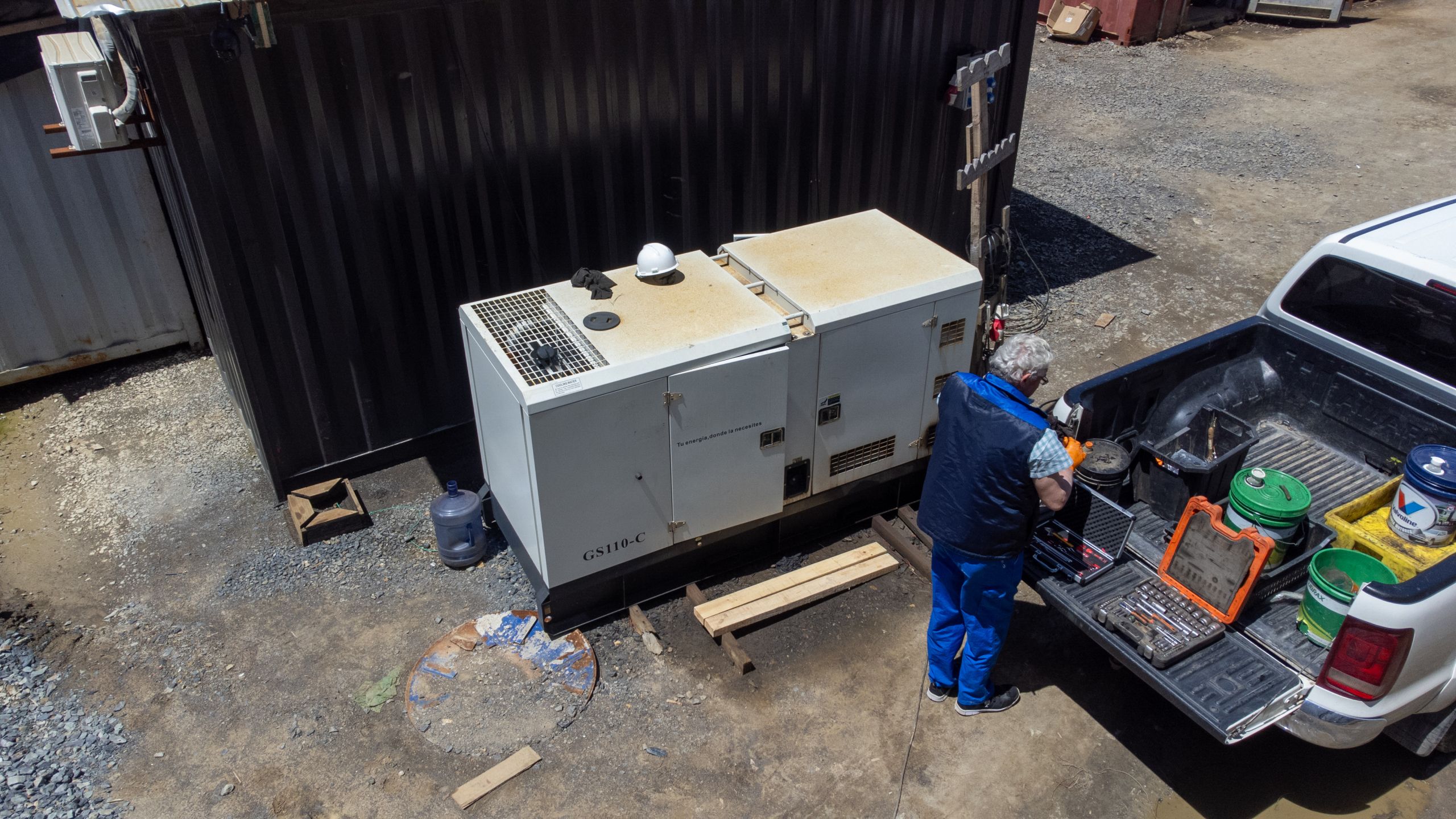 revision y mantencion de generadores electricos industriales